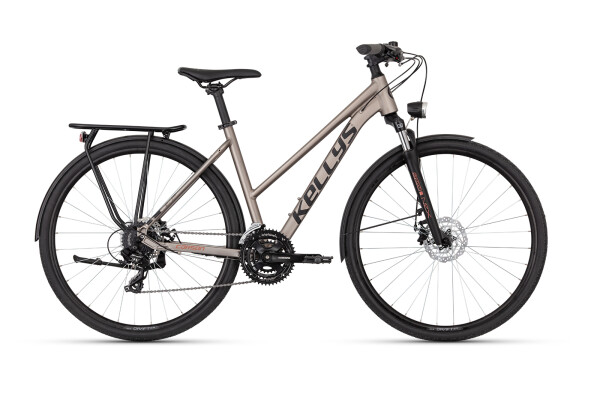 KELLYS Carson 10 Silver Sand 28", 2026, rám L - ZDARMA dopravné, seřízení a odborná montáž! (Záruka nejlepší ceny. Nalezli jste někde lepší cenu? Napište nám a zkusíme ji trumfnout!)