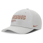 Nike Pánská kšiltovka Texas Longhorns NCAA 2025 Sideline Dust Pinched Rise Adjustable