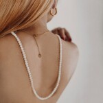 Dlouhý perlový náhrdelník Pauline Gold - sladkovodní perla, Zlatá 70 cm + 5 cm (prodloužení) Bílá