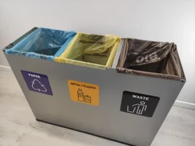 ALDA Eko Station šedá / Sestava na tříděný odpad / 3 x 60 l / lakovaná ocel / záruka 2 roky (5907514312917)