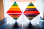 Kebo Toys Wedge it skládací pyramida duhové barvy 15 kusů