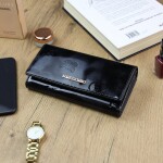 Luxusní dámská kožená peněženka s motýlkovým vzorem Anndree, černá