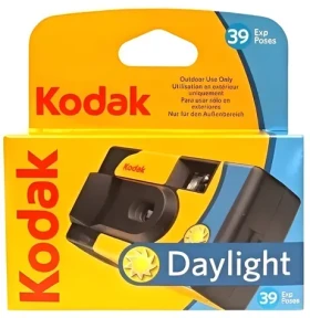 Kodak Daylight / Jednorázový fotoaparát / 39 obrázků / ISO 800 / blesk (1007087)