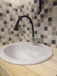 RAV Slezák - SÁZAVA - Dřezová baterie s flexibilním ramínkem, Chrom/Černá, 1/2" SA006.5/13