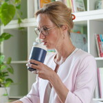 Monbento Termohrnek s víčkem a brčkem Travel Infinity Blue 350 ml, modrá barva, kov