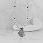 Perlový náhrdelník Eudora - starožitná mince, sladkovodní perla, Stříbrná 45 cm + 5 cm (prodloužení) Bílá