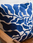 Fine Little Day Lněný povlak na polštář Leaves Embroidered – Linnéa Andersson, modrá barva, textil