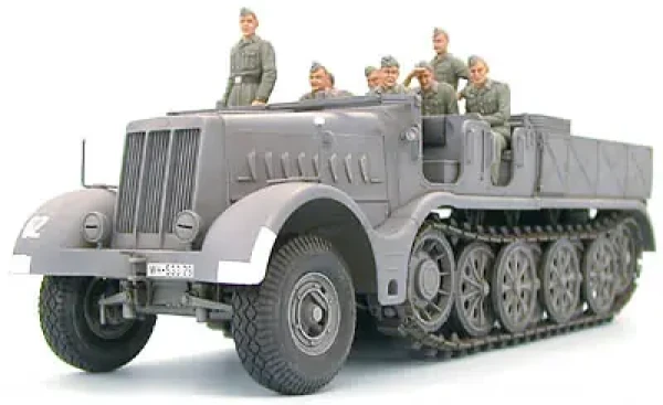 Tamiya 35239 FAMO German 18t Half Track 1:35
