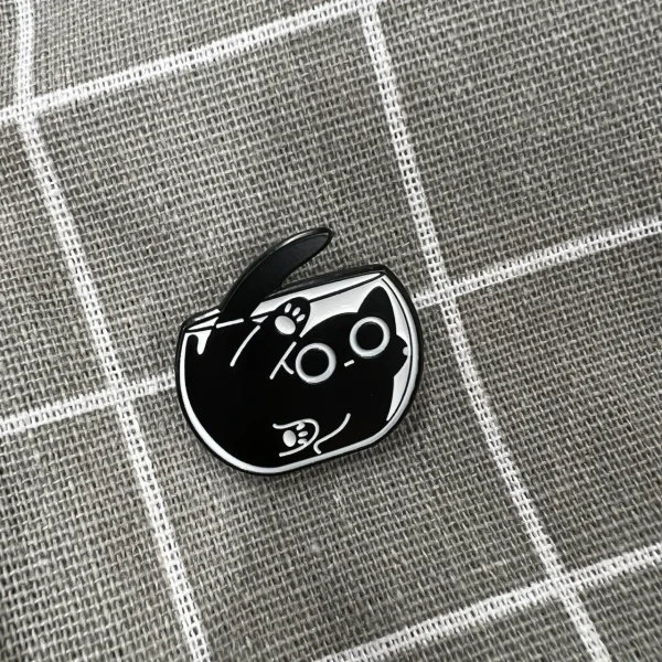 Pinarna.cz Černá kočička v kulatém akváriu