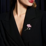 Brož ve tvaru magnólie se sladkovodní perlou Louise, Zlatá