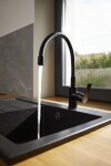 KFA - Dřezová baterie RUMBA black s elastickým výtokem černá (6553-915-81
