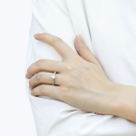 LUNICA Stříbrný zásnubní prsten EMMA Velikost prstenu: 6 (EU: 51-53) 0917_6