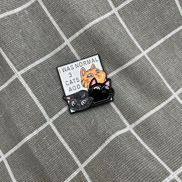 Pinarna.cz I was normal 3 cats ago / Před 3 kočkami jsem byl(a) normální - hranatý