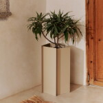 Ferm Living Kovový květináč Fragma Cashmere Large, béžová barva, kov