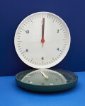 HAY Nástěnné hodiny White Ø 26,5 cm, bílá barva, plast
