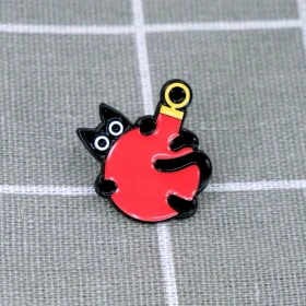 Pinarna.cz Černá kočka na vánoční ozdobě