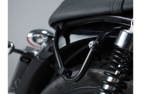Triumph Bonneville/T 100 (04-)/Thurxton - boční nosič pravý Slc SW-Motech