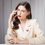 Brož se zirkony Bertranda - motýl, Fialová