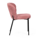 Židle jídelní, růžová látka, černé kovové nohy.