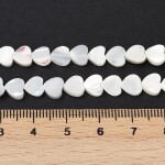 Přírodní perleť - srdce - 6 x 6 x 2 mm - svislé - 1 ks