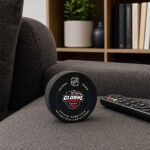 Inglasco Puk Global Series 2024 Czechia Buffalo Sabres NHL vs New Jersey Devils NHL Official Game Puck