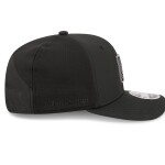 New Era Pánská kšiltovka Tampa Bay Buccaneers NFL Black Historic Logo 2026 Training Camp 9SEVENTY Stretch-Snap