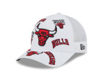 New Era Pánská kšiltovka Chicago Bulls NBA 9FORTY M-Crown A-Frame Trucker All Over bílá