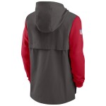 Nike Pánská bunda Tampa Bay Buccaneers NFL On-Field 2022 Sideline Lightweight Player Velikost: S
