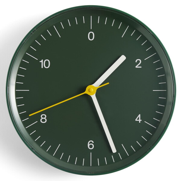 HAY Nástěnné hodiny Green Ø 26,5 cm, zelená barva, plast