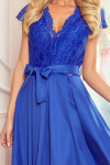 Dámské šaty v chrpové barvě s výstřihem a krajkou M model 8262559 - numoco