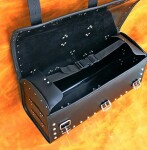 Kožený kufr na moto K18, 57 33 28cm boční