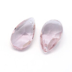 Skleněný přívěsek - kapka - světle růžový - 15 x 9,5 x 5,5 mm - 1 ks