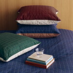 HAY Prošívaný polštář Dori Green 60 × 60 cm, zelená barva, textil