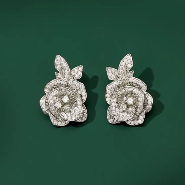 Náušnice s květinovým motivem Paulette, Stříbrná