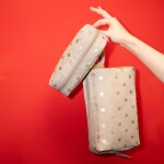 Kosmetická taštička Reisenthel Travelcosmetic Metallic dots coffee