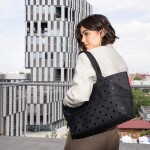 Kabelka Reisenthel Shopper e1 Glossy dots black