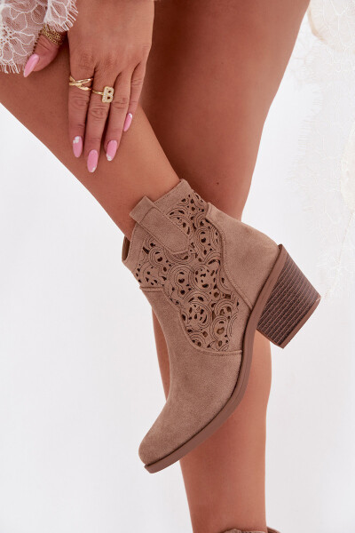 Dámské perforované kovbojky na podpatku S.Barski HY61-8012 Béžové 40