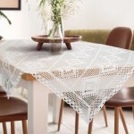 DumDekorace Bílý stylový ubrus s krajkovým okrajem Délka: 85 cm | Šířka: 85 cm