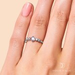 Royal Fashion stříbrný prsten GU-DR8702R-SILVER-MOONSTONE-TOPAZ Velikost: 8 (EU: 57-58)