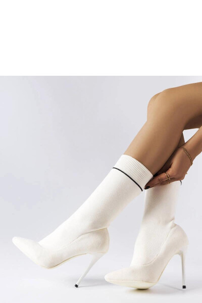 Boty na podpatku model 204773 Solea 40