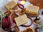 Almara Soap Přírodní mýdlo Babiččina zahrádka, žlutá barva