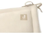 Jollein Little Waffle písková / Mantinel do postýlky / 180 × 30 cm / od narození do 6 měsíců (004-895-68173)