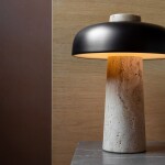 Audo Copenhagen Stmívatelná stolní LED lampa Reverse Travertine Bronzed Brass, hnědá barva, přírodní barva, kov, kámen