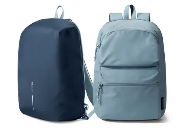XD Design Switch 2v1 světle modrá / Městský batoh / do 16" / 22 L (P706.3315)