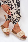 Dámské sandály na platformě s ozdobnými květinami béžové Tessara 37