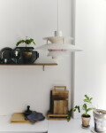 Louis Poulsen Závěsná lampa PH 5 Modern White, růžová barva, bílá barva