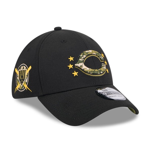 New Era Pánská kšiltovka Cincinnati Reds MLB 2024 Armed Forces 39THIRTY Flex Velikost: S/M