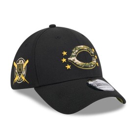 New Era Pánská kšiltovka Cincinnati Reds MLB 2024 Armed Forces 39THIRTY Flex Velikost: S/M