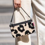 Kabelka Reisenthel Mini Pouch Teddy leo cream