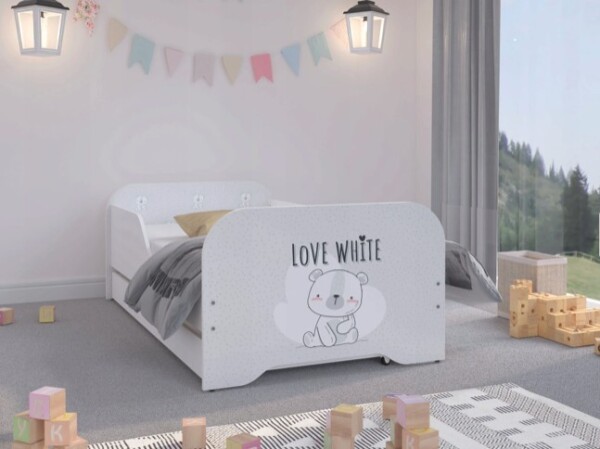 DumDekorace Kvalitní dětská postel 140 x 70 cm s medvídkem LOVE